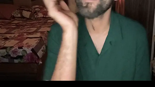 MakeMeAwareAah's cam snapshot