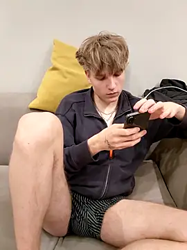 Paradeevich_And's cam snapshot