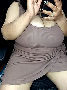 Curvy_Priya_'s cam snapshot