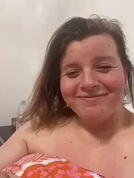 Laura-Loveyou live sex cam