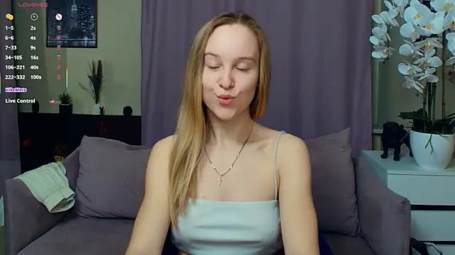 SoonMoor live sex cam