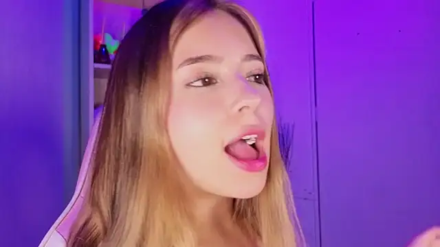 EmilyMiller_ live sex cam