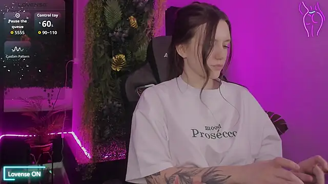 JennyDens live sex cam