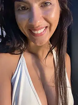 chicachocolate01 live sex cam