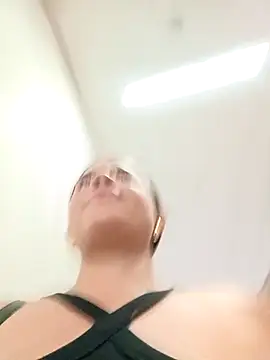 Julieth_hot-69's cam snapshot