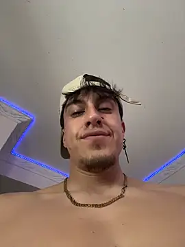 strongboy_ live sex cam