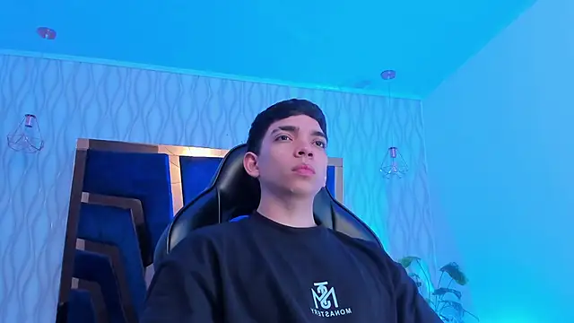 Julian_Mercier live sex cam