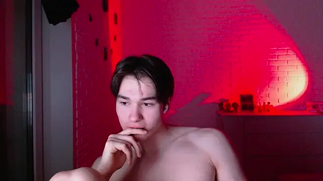 MarkusDean live sex cam