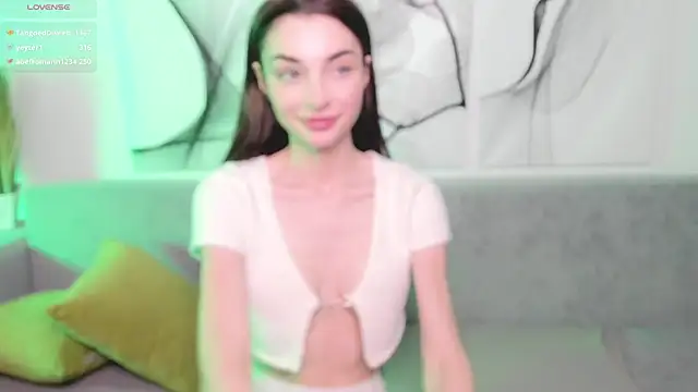 AngelinaWett's cam snapshot