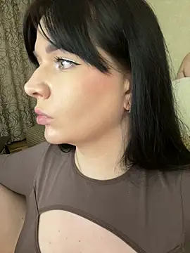 Poly_Nick live sex cam