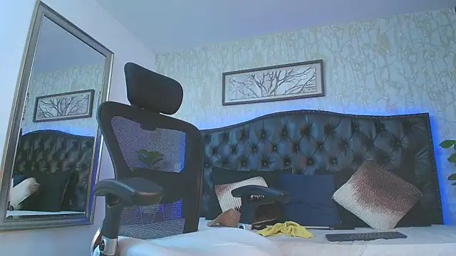 Lander_Cruz live sex cam