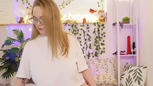 MonicaAsis live sex cam