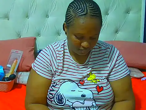 JUICEYLIPS333X's cam snapshot