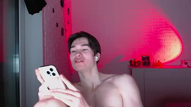 MarkusDean live sex cam