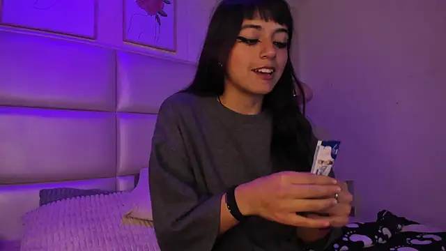 Xara_u's cam snapshot