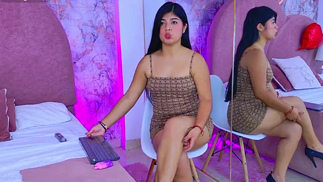 Khloe_Moon's cam snapshot