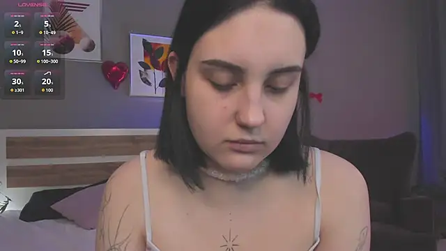 hey_tessa's cam snapshot