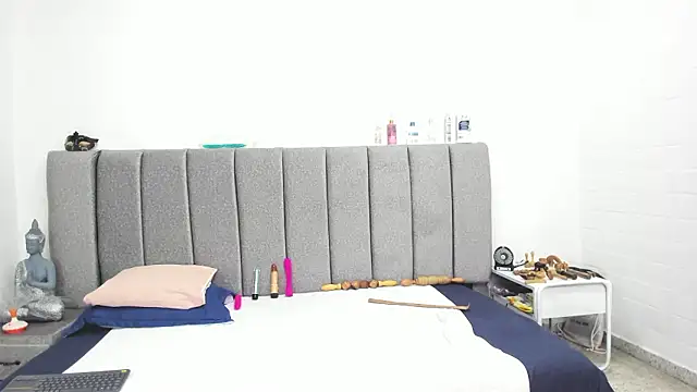 Giselle_James's cam snapshot