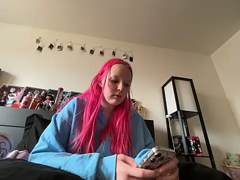 pinkhairfun16's cam snapshot