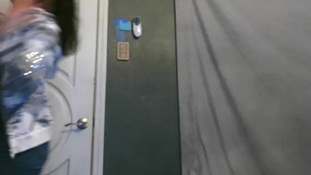 Yumiepussyy's cam snapshot