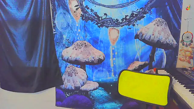 _hellostormy_'s cam snapshot