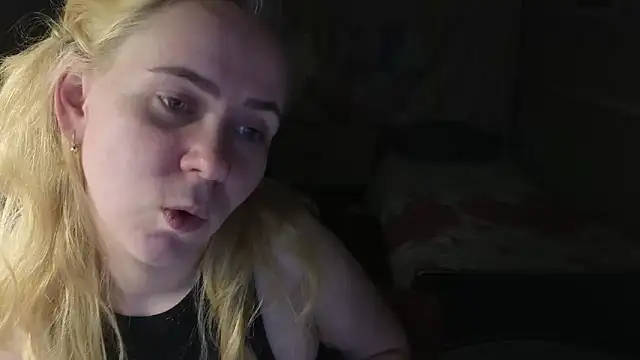 Riley_Roo's cam snapshot