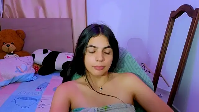 _elenna's cam snapshot