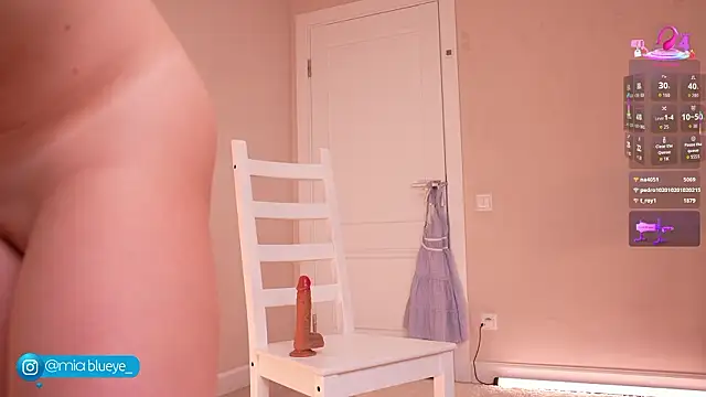 Miablueye live sex cam