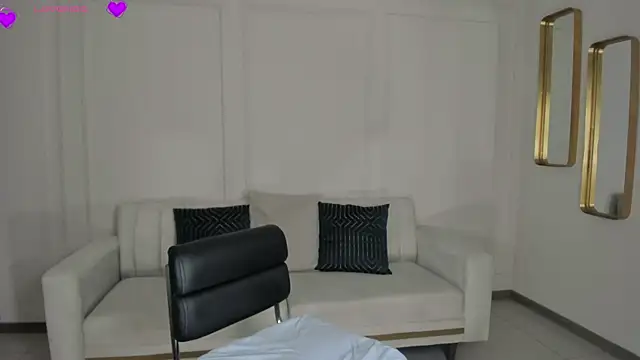 AlessaRomero live sex cam