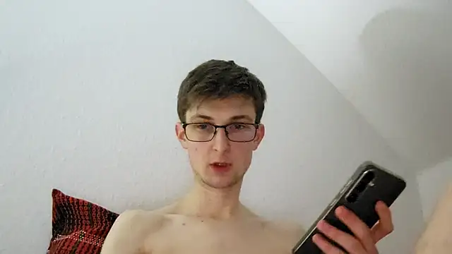 yourhengst live sex cam