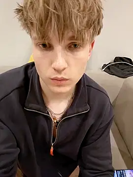 Paradeevich_And live sex cam