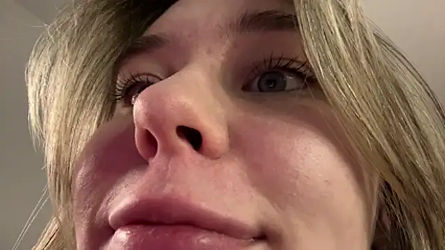 Grem_Grisly_'s cam snapshot