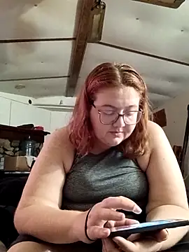 XEmoxkittyx live sex cam