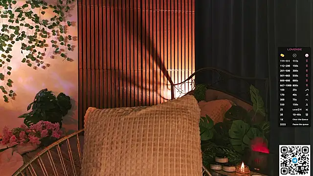 GildedKitten live sex cam