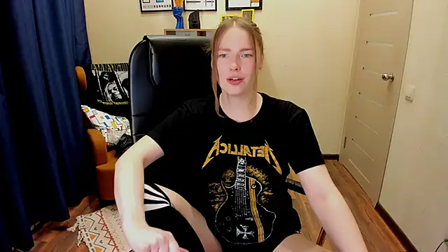 _fiona_Love's cam snapshot