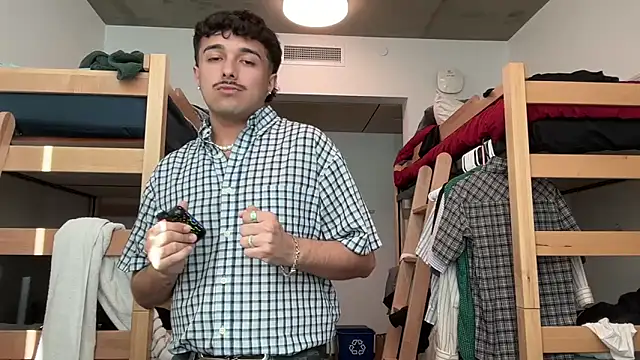 Gorillabutt1414's cam snapshot