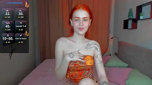 alice_with_freckles's cam snapshot