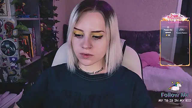 NaniMoore's cam snapshot