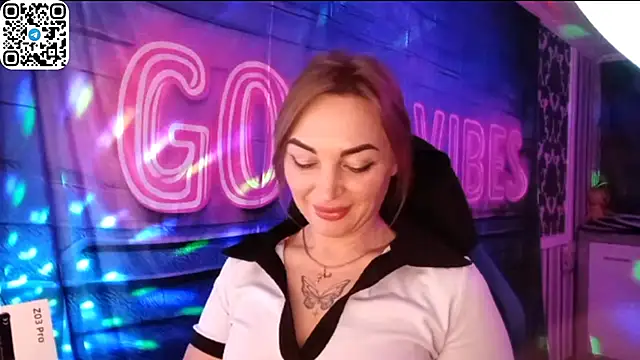 Vellora_'s cam snapshot