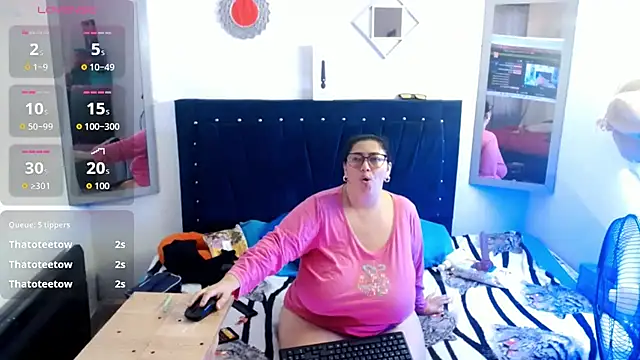 bubis_laru53's cam snapshot