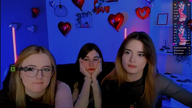 liana_kisses live sex cam