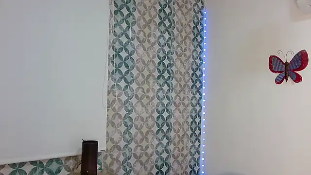 Emilybateee live sex cam