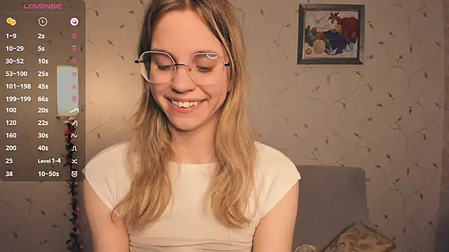 JoanBaggott's cam snapshot