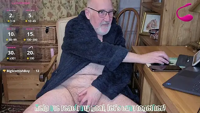Adamdaddybear live sex cam