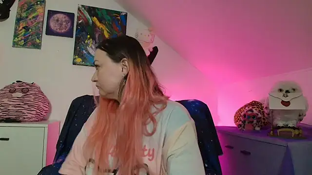 PinkHurricaneOfficial live sex cam