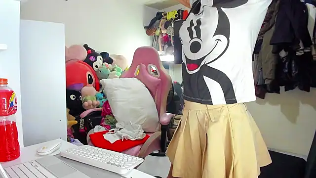 Lawrncesofiets live sex cam