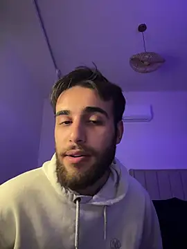 2HARDKURT live sex cam