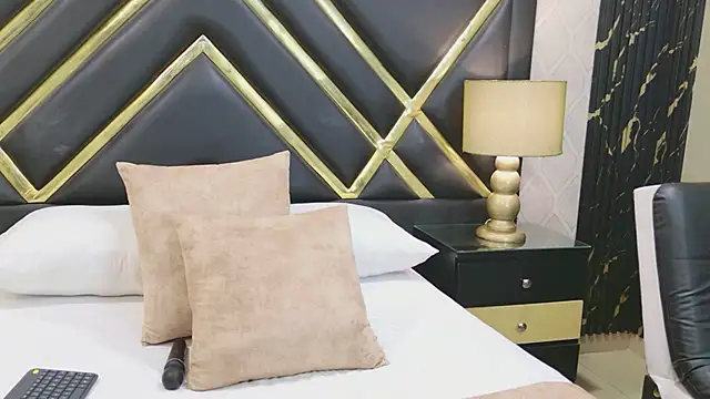 AmberHundson's cam snapshot