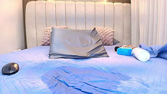 kata_hazel's cam snapshot