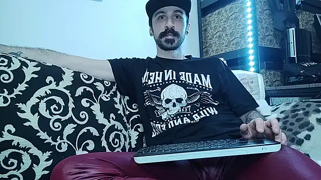 AxelColton live sex cam